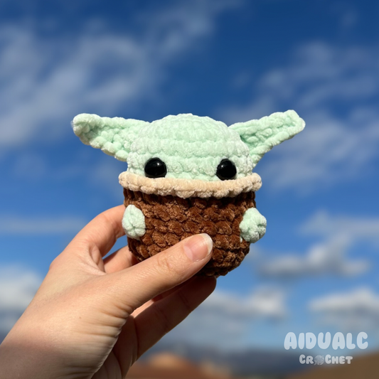 Mini Grogu Amigurumi