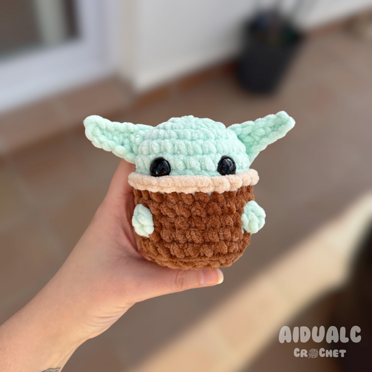 Mini Grogu Amigurumi